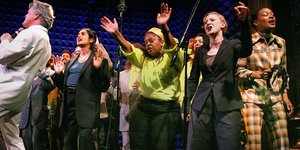 Στην Αγγλικανική Εκκλησία Αγίου Παύλου και στην Πλατεία Συντάγματος