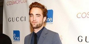 Η πρώτη δημόσια εμφάνιση του Πάτινσον μετά το σκάνδαλο της απιστίας [εικόνες]