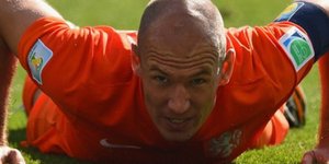 Ολλανδική προέλαση: Νίκη και επί της Χιλής στην «αυλαία» του δεύτερου ομίλου του