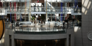 Ιπτάμενοι άνθρωποι και ρομπότ στο φουτουριστικό φεστιβάλ του κέντρου Σμιθσόνιαν 