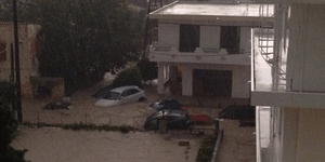 Συγκλονιστικές σκηνές από τη Ρόδο: Η μάχη των κατοίκων με τη μανία της φύσης [βί