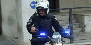 Ρόδος: Τρεις συλλήψεις για διάθεση προϊόντων «μαϊμού» (Φωτογραφία: ΧΡΗΣΤΟΣ ΜΠΟΝΗΣ//EUROKINISSI)