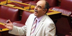 Η αστυνομία φυγάδευσε τον Αστέριο Ροντούλη στα Τρίκαλα