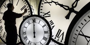Μια ώρα μπροστά τα ρολόγια από σήμερα