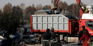 200 πρόσφυγες