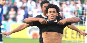 Εδωσε τη νίκη στην ομάδα στο 90' με εντυπωσιακό τακουνάκι [βίντεο]