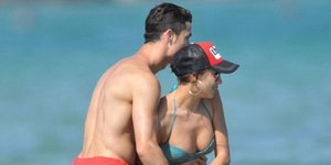 Ρονάλντο και Σάικ ζουν τον έρωτά τους στο Σαν Τροπέ [εικόνες]