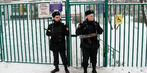 Ρωσία: Δύο τραυματίες αστυνομικοί από επίθεση με χειροβομβίδα (Φωτογραφία: AP Photo/Pavel Golovkin)