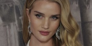 Η Rosie Huntington-Whiteley