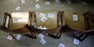 Στιγμιότυπο από παλαιότερο «χτύπημα» του Ρουβίκωνα / Φωτογραφία: EUROKINISSI/ΣΤΕΛΙΟΣ ΜΙΣΙΝΑΣ