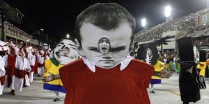 Ο Ρούνεϊ έγινε καρικατούρα στο καρναβάλι του Ρίο Ντε Τζανέιρο