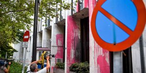 Βρέθηκε κάμερα στο σακίδιο ατόμου σε έλεγχο αστυνομικού της ΔΙΑΣ στο Σύνταγμα -Φωτογραφία: EUROKINISSI/ΤΑΤΙΑΝΑ ΜΠΟΛΑΡΗ