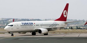 Μέλη του Ρουβίκωνα επιτέθηκαν το πρωί στα γραφεία των τουρκικών αερογραμμών στον Αλιμο/Φωτογραφία: Eurokinissi/Βασίλης Βερβερίδης