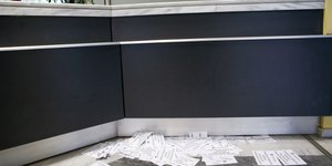 Εισβολή στη ΙΖ ΔΟΥ Αθηνών έκαναν μέλη της ομάδας Ρουβίκωνα/ Φωτογραφία: Intimenews