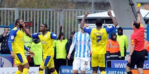 Του έδειξε δύο κίτρινες όμως «ξέχασε» να τον αποβάλει [βίντεο]