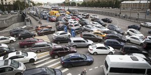 Φωτογραφία: Αυξάνεται ο φόρος κατανάλωσης στα καύσιμα στη Ρωσία/Associated Press