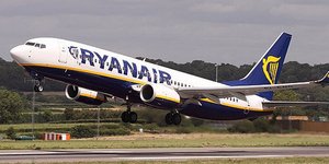 Τρόμος στον αέρα σε πτήση της Ryanair -Επείγουσα προσγείωση μετά από ενδείξεις σ