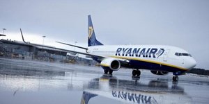 Πότε πρέπει να κλείσετε εισιτήριο με τη Ryanair για πετύχετε τις φθηνότερες τιμέ