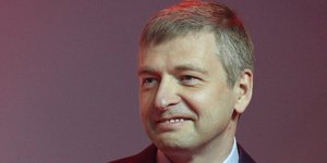 Ο Ρώσος μεγιστάνας Ντμίτρι Ριμπολόβλεφ -Φωτογραφία: AP Photo/Lionel Cironneau