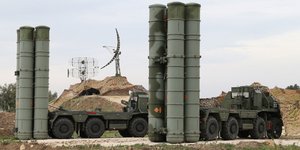 Συστοιχίες S-400 (Φωτογραφία αρχείου: Vadim Savitsky/Russian Defense Ministry Press Service via AP)
