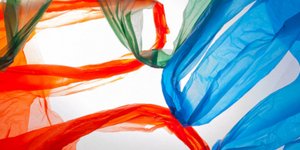 Το σχέδιο της Κύπρου για τις πλαστικές σακούλες/ Φωτογραφία: shutterstock