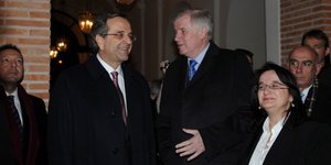 «Ζεεχόφερ και Σαμαράς στο ίδιο μήκος κύματος» σύμφωνα με τα Γερμανικά μέσα