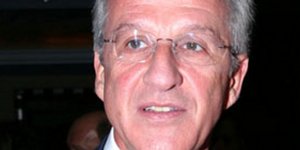 Αγωγή Σαμαρά ενός εκατομμυρίου ευρώ κατά της εφημερίδας «Το Χωνί» [εικόνα]