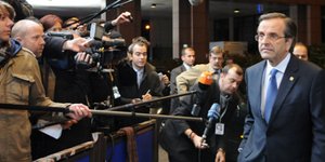 Ο Σαμαράς βλέπει σήμερα την Τρόικα και αναχωρεί για μπαράζ επαφών στις ΗΠΑ