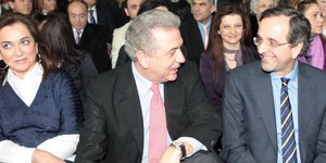 Σκληρή μάχη Ντόρας - Αβραμόπουλου για την προεδρία της Βουλής