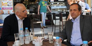 Αιφνιδιαστική επίσκεψη Σαμαρά στην Ομόνοια και τους γύρω δρόμους