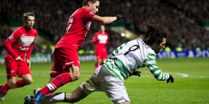 Η «βουτιά» του Γιώργου Σαμαρά για να κερδίσει πέναλτι [βίντεο]