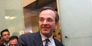 Με... τάρανδο τραπέζωσε ο Σαμαράς τους δημοσιογράφους