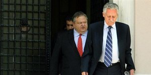 Θέσεις αντιπροέδρων θα προτείνει ο Σαμαράς σε Βενιζέλο-Κουβέλη