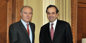Στο Μαξίμου Στουρνάρας και Προβόπουλος -Λίγο πριν την επιστροφή της Τρόικα