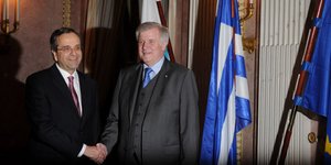 Ζεεχόφερ: Η Ελλάδα έχει κάνει βήματα που πείθουν