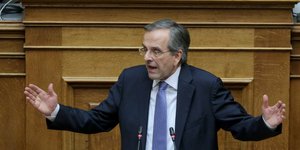 Ο Αντώνης Σαμαράς στη Βουλή για την υπόθεση Novartis -Φωτογραφία: Intimenews