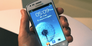 Η Samsung παρουσίασε επίσημα το Galaxy S III Mini