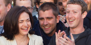 Γιατί η γυναίκα -διαμάντι του Facebook πληρώνεται περισσότερα χρήματα και από το