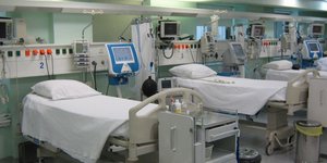 Κομμάτια αλουμινίου αφαίρεσαν οι γιατροί από το σώμα της Αμερικανίδας που τραυμα