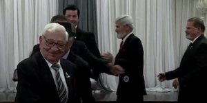 Πασαρέλα με χορευτικά στα καλλιστεία ηλικιωμένων στο Σάο Πάολο