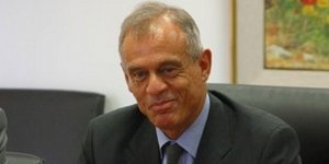 Θρίλερ με την παραίτηση του υπουργού Οικονομικών της Κύπρου