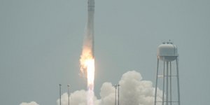 Στο διάστημα ο δορυφόρος  Λ-sat που κατασκευάστηκε από Έλληνες επιστήμονες