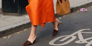 Γυναίκες ποζάρουν στο φακό/Φωτογραφία Instagram @thestylestalkercom