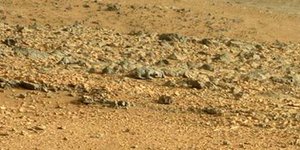 Μετά τη γοργόνα στα βράχια εντοπίστηκε σαύρα να σουλατσάρει στον Αρη [εικόνες]