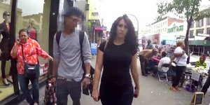 Τα καμάκια της Νέας Υόρκης -Τι τραβάει μία γυναίκα που κυκλοφορεί στους δρόμους 