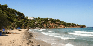 Αγνοείται 73χρονη στην Ραφήνα: Ειχε πάει για κολύμβηση στην περιοχή Μπλέ Λιμανάκ