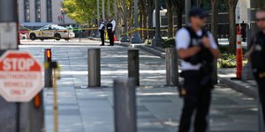 Οι μυστικές υπηρεσίες συνέλαβαν άνδρα με πυροβόλα κοντά στον Λευκό Οίκο/Φωτογραφία: Alex Brandon/AP