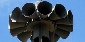 Σειρήνες θα σημάνουν το πρωί της Πέμπτης σε ολόκληρη τη χώρα