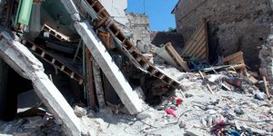 Οι σεισμολόγοι είχαν μιλήσει για την πιθανότητα ισχυρότερης δόνησης (Φωτογραφία: EUROKINISSI/ ΠΑΝΑΓΙΩΤΗΣ ΣΤΟΛΗΣ)