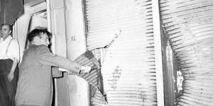 Ο τουρκικός όχλος ξεσπάει στα καταστήματα της ελληνικής ομογένειας της Πόλης- φωτογραφία αρχείου